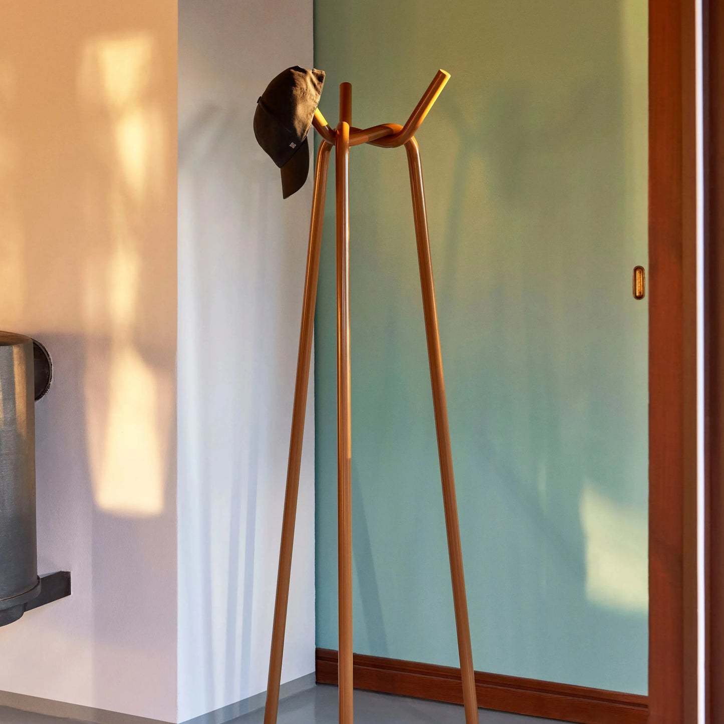 APEX PORTE MANTEAUX , Moderne, minimaliste, et intemporel-PORTE MANTEAUX-Maroc Design-Noir-Maroc Design