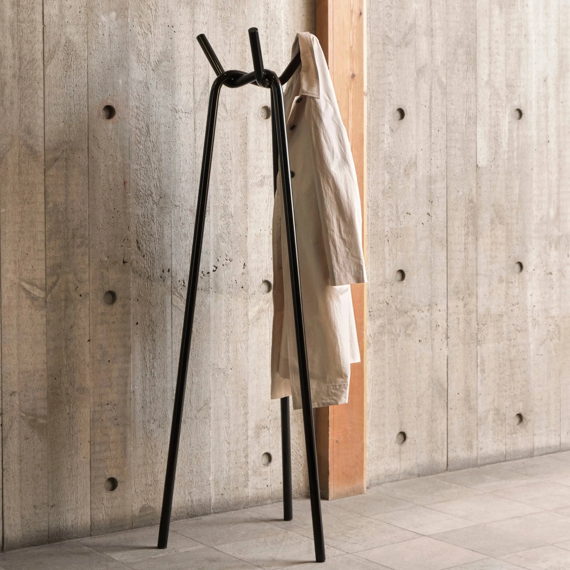 APEX PORTE MANTEAUX , Moderne, minimaliste, et intemporel-PORTE MANTEAUX-Maroc Design-Noir-Maroc Design
