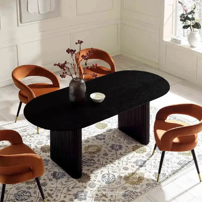 ARCHY-Chaise-Elegance-et-Confort-pour-Votre-Cuisine-Salle-a-Manger-By-Maroc-Design-Chaise-Table-a-Manger-Chaise-Bureau-cafe-Restaurant-Maroc-Design-Velours-Rouge brique et table à manger bois massif Noir