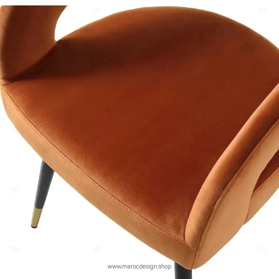 ARCHY-Chaise-Elegance-et-Confort-pour-Votre-Cuisine-Salle-a-Manger-By-Maroc-Design-Chaise-Table-a-Manger-Chaise-Bureau-cafe-Restaurant-Maroc-Design-Velours-Rouge brique