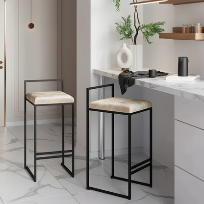 Tabouret de bar GIRONA velours beige, pieds métal noir – Maroc Design