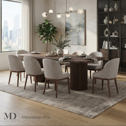 Salle à manger avec table ANDALOUSSIA en noyer et huit chaises en tissu beige, vue urbaine
