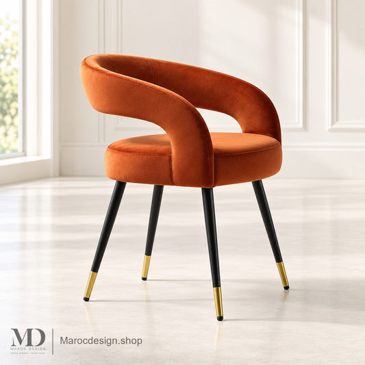 Chaise ARCHY orange à pieds noirs en intérieur lumineux — Maroc Design
