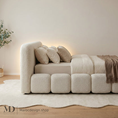 Pied du lit bouclette écru aux modules arrondis effet cube, vue rapprochée – Maroc Design