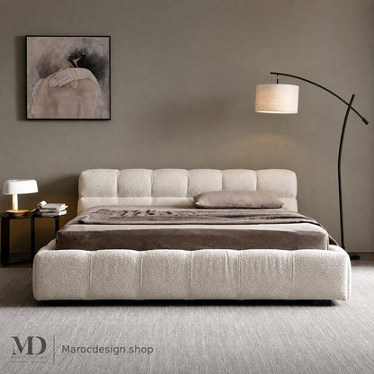Lit bouclette écru CLOUD vu de face, tête de lit arrondie et plateforme basse – Maroc Design Casablanca