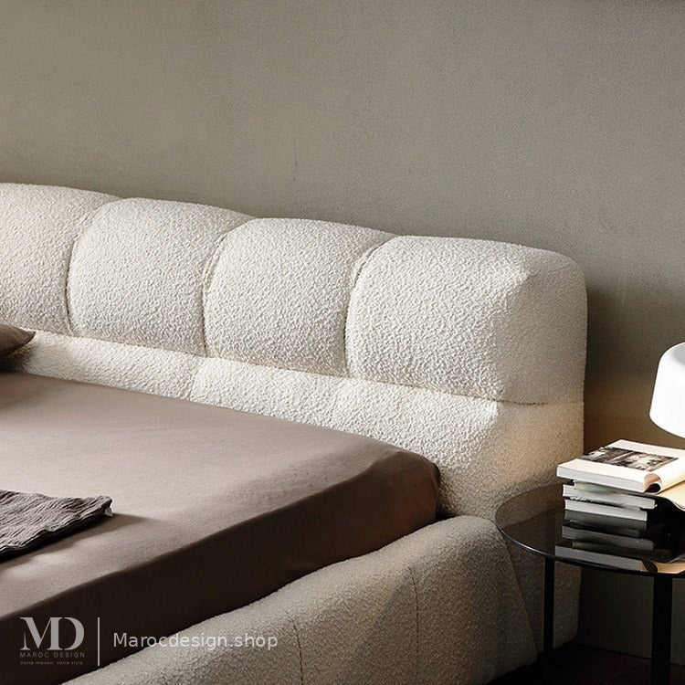 Tête de lit arrondie capitonnée en bouclette écru à coussins moelleux – Maroc Design